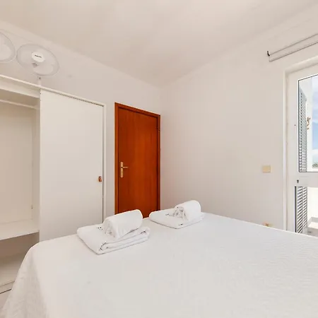Appartement B75 - Casa Delfim In Alfanzina